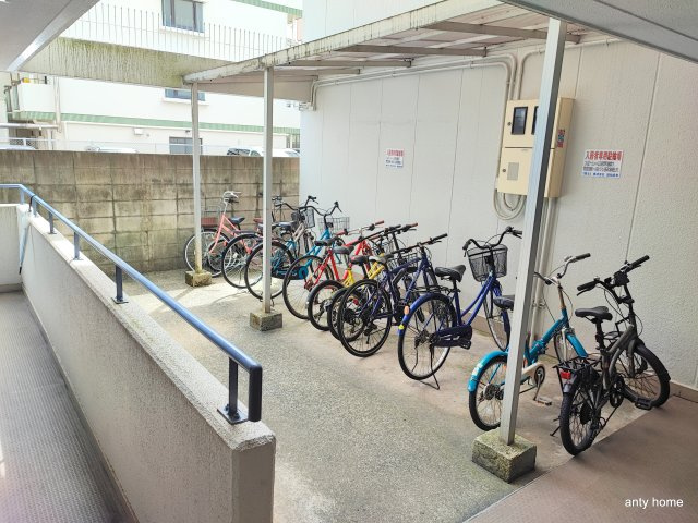 リージェントハイム　仲介手数料無料の駐車場