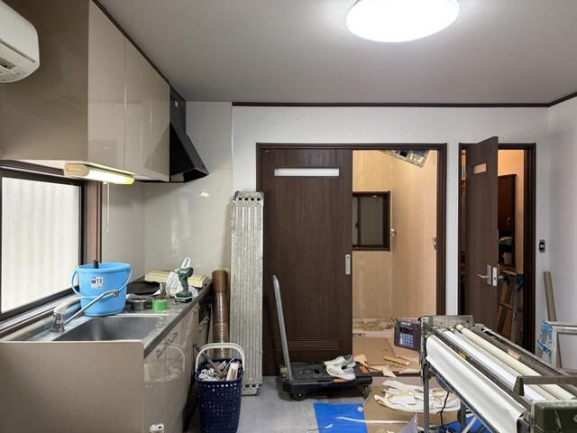 足立区千住東２丁目の店舗事務所の内装