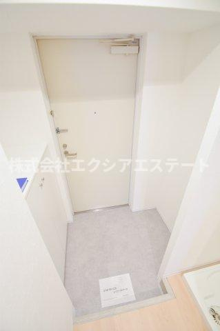 グランパシフィック聖天坂の玄関