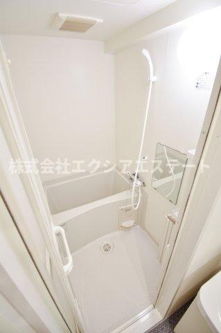 グランパシフィック聖天坂の浴室