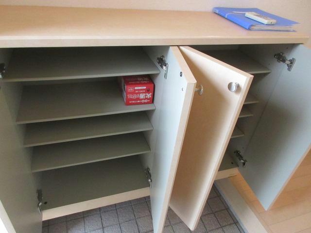 タウン11の玄関