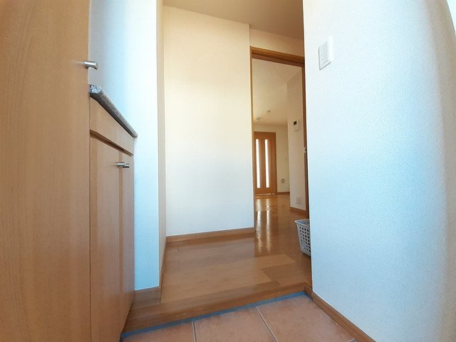 プチ　グレーヌＢの玄関