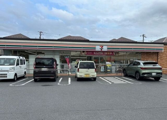 【周辺】 | テラス　シティ　八ヶ崎 | セブンイレブンまで750m