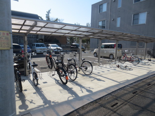 Ｓｏｌｅｉｌ　ソレイユのその他共用部分|★屋根付きの駐輪場★