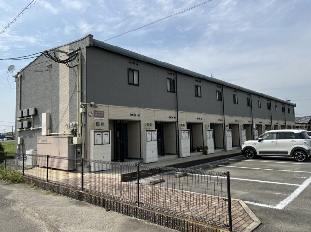 レオパレス初田道の外観