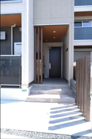 グラナーデ中葛西Ⅱの玄関