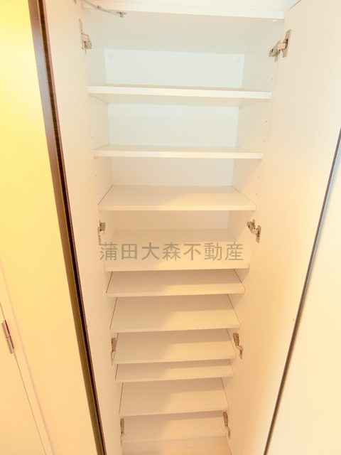 AZESTアゼスト千鳥町の設備|玄関収納　シューズBOX
