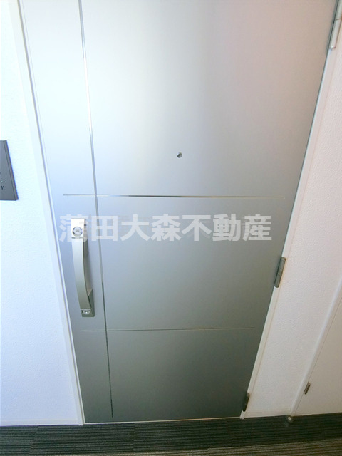 AZESTアゼスト千鳥町の玄関