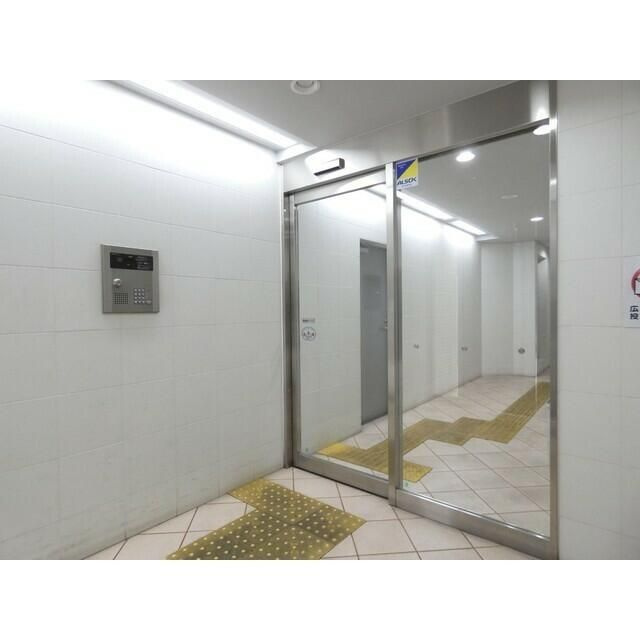 アクシーズタワー川口栄町Ⅰのエントランス