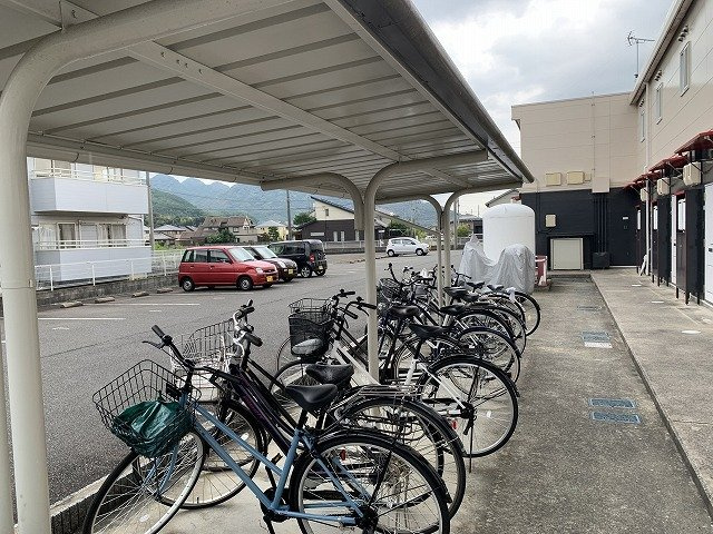 レオパレスＹＯＳＨＩＫＩのその他|自転車置き場
