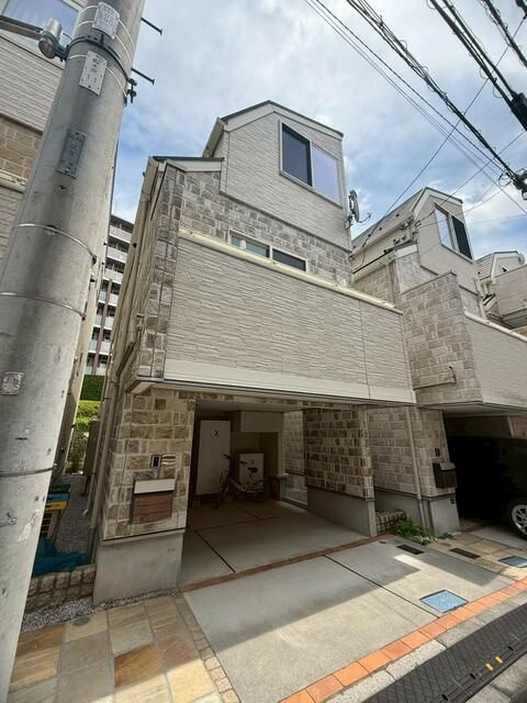 小竹向原戸建の外観