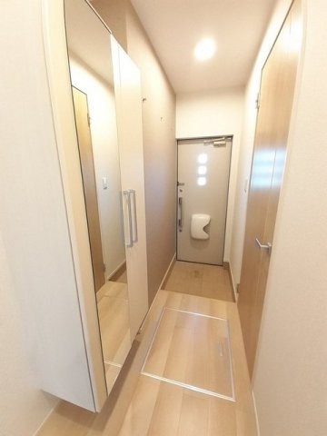 フローラⅠの玄関