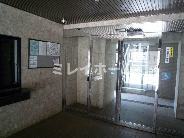 ルーブル鵜の木Ⅱのエントランス