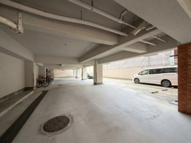 ライオンズマンション四天王寺の駐車場