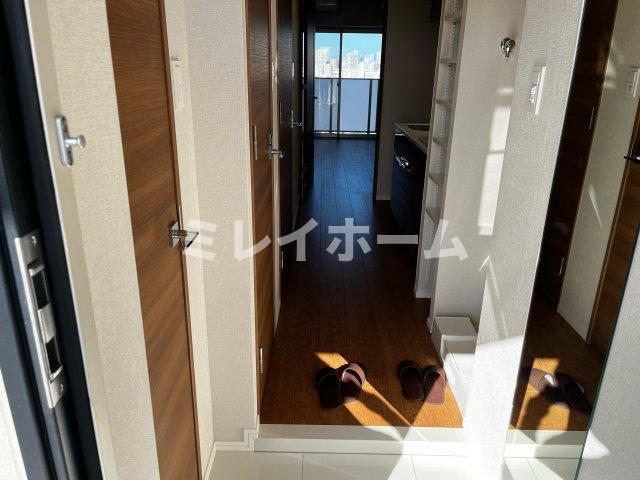 レジデンス大鳥居の玄関