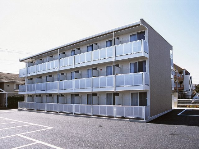 レオパレスリラ大南の外観