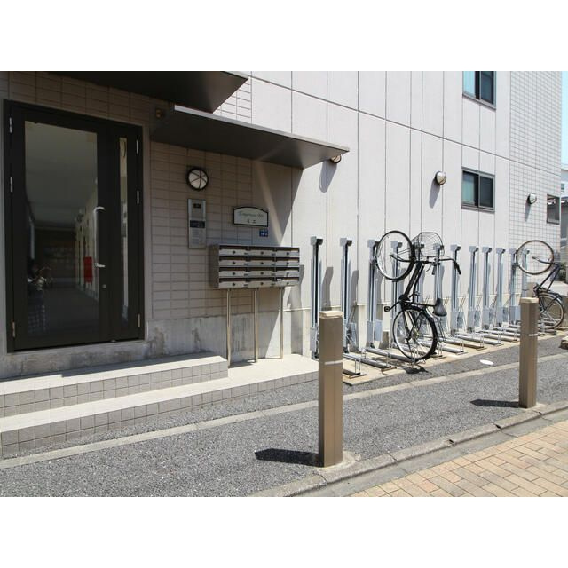 アンプルール　フェール　ミエのエントランス