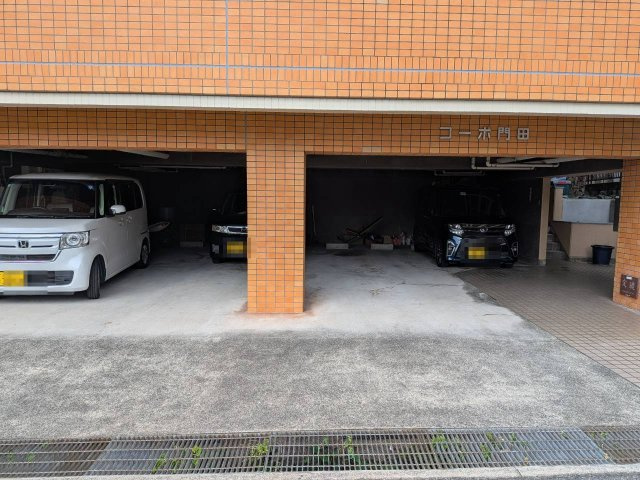 コーポ門田の駐車場