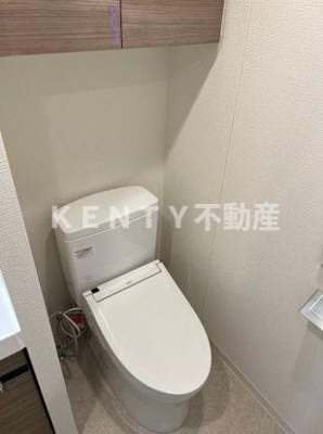 【トイレ】 | クレヴィスタ品川西大井Ⅱ | 落ち着いた色調のトイレです