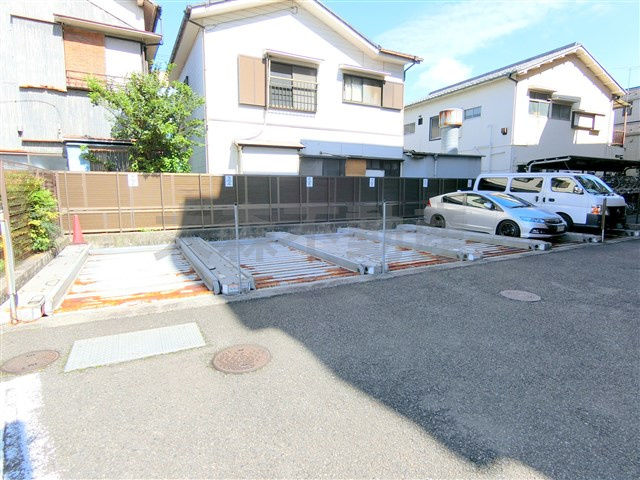 陽光大森マンションの駐車場