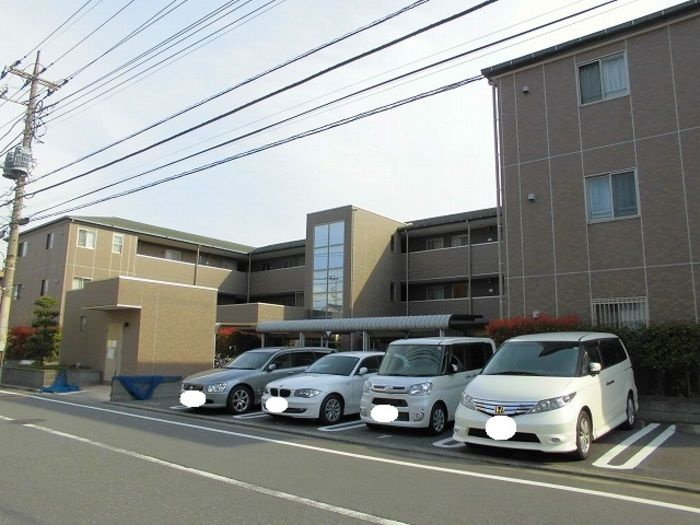 サンモール スクエアの駐車場