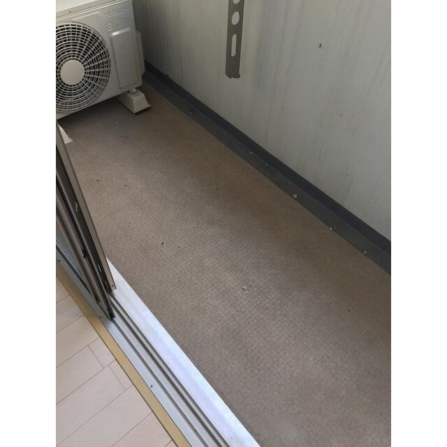 コンフォリア神田神保町のバルコニー