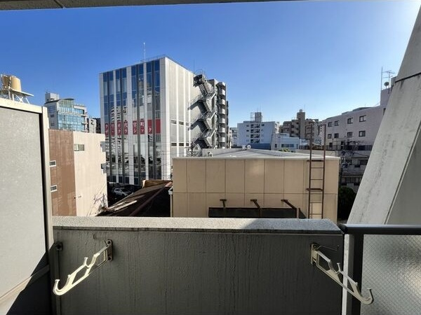 AHマンション泉のバルコニー