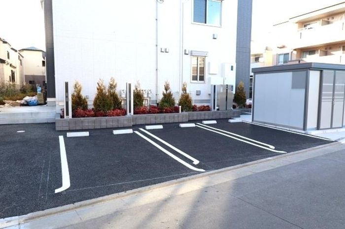 セレスティア東葛西Ⅱの駐車場