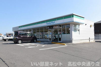 【周辺】 | ユニヴェール G棟 | ファミリーマート高松中央通り店（576ｍ）