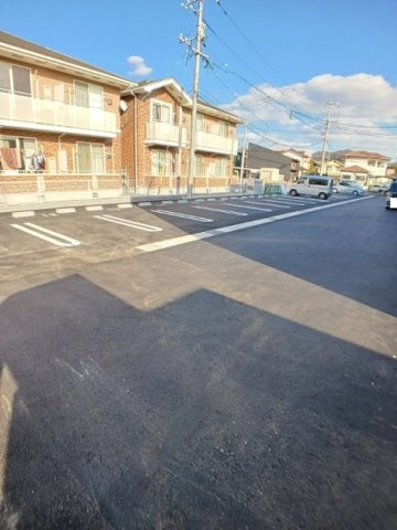 ファミールケイ　Ｂの駐車場