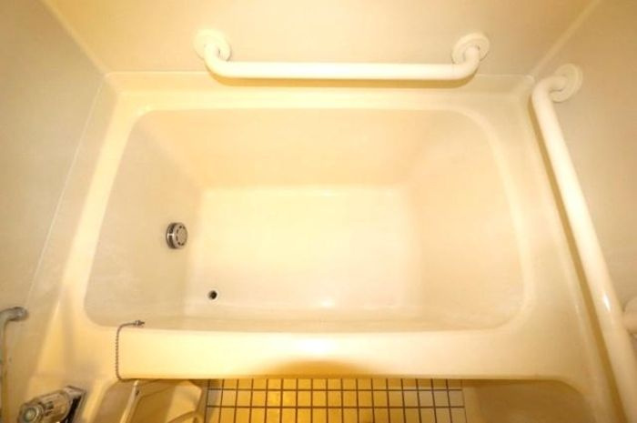 ハイネスモリタの浴室