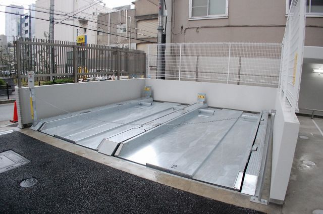 エステムプラザ大手前エヴァースの駐車場|エステムプラザ大手前エヴァース　駐車場