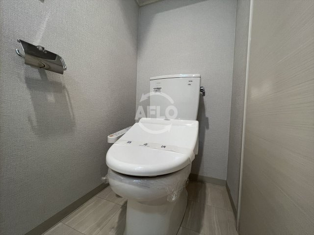 エステムプラザ大手前エヴァースのトイレ|エステムプラザ大手前エヴァース　温水暖房便座