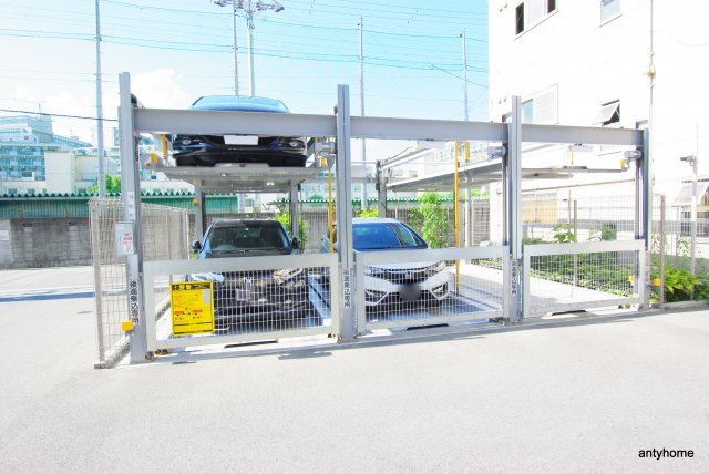 エステムコート新大阪10ザゲート　仲介手数料無料の駐車場