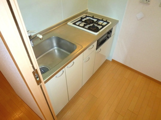 壁付けキッチンでスペースを有効活用できます！