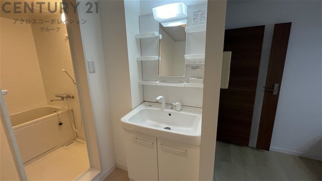 独立洗面化粧台付きでおすすめです！