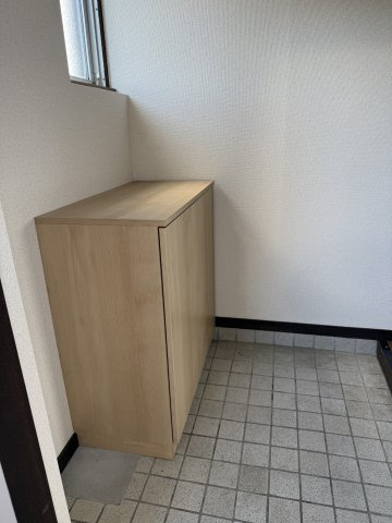 コーポナリタの玄関