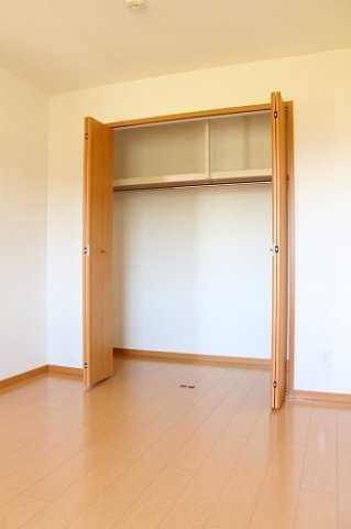メゾン　ソレイユ　Ⅰの収納|大きなものも収納できそうです
