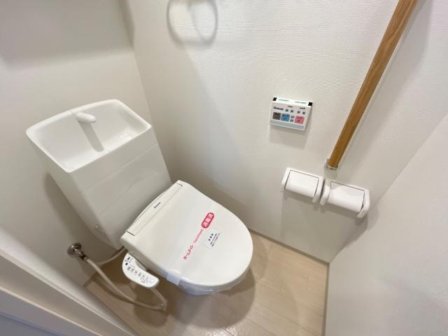 Bailey舟入本町のトイレ|シャワー付トイレ