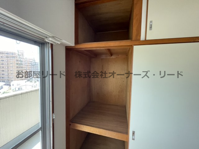 川島第二ビルの収納
