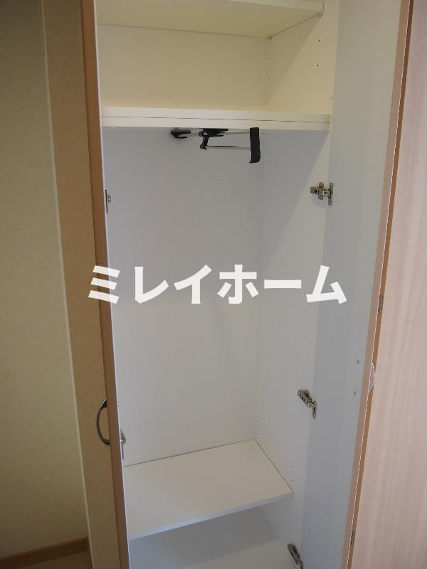 ルーブル仲六郷弐番館の収納