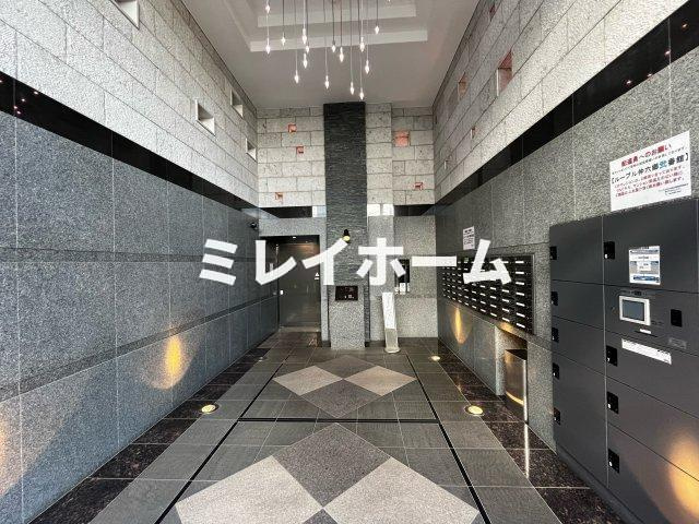 ルーブル仲六郷弐番館のロビー