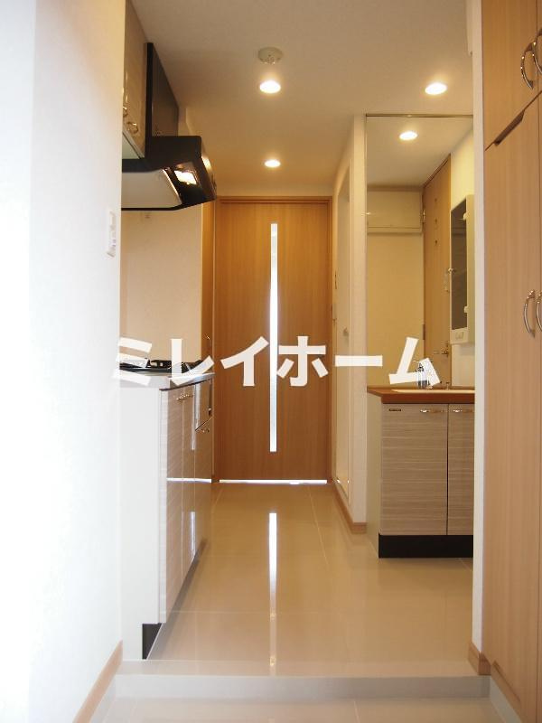 ルーブル仲六郷弐番館の玄関
