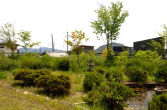 【庭】 | 湖南市サイドタウン2丁目　土地520坪以上のゆったり邸宅 | 敷地内の広い庭