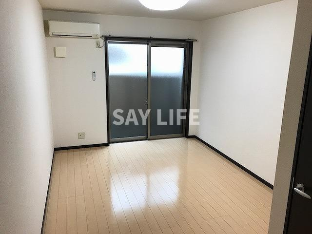 リバーサイド金岡七番館の居間・リビング