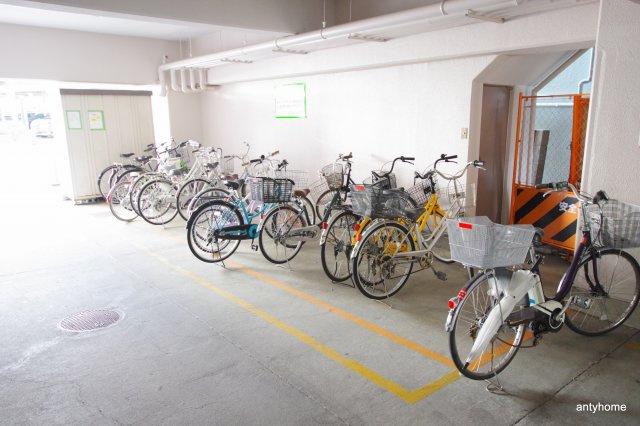 コーポラスキド　仲介手数料無料の駐車場