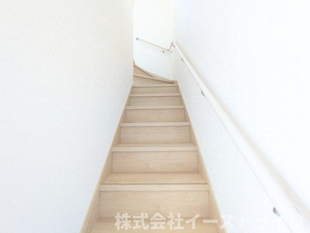 【新築戸建】　いわき市四倉町第19の玄関|同社施工写真　玄関ポーチもある落ち着いた玄関です