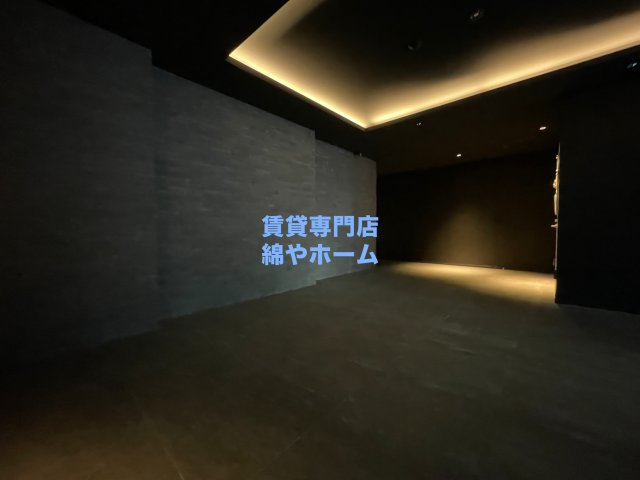 City Lux Namba Southのロビー|ゆとりのあるロビーです