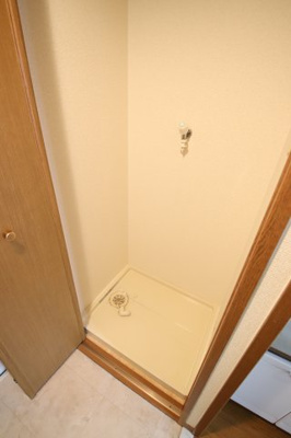 【設備】 | シエル金剛 | 室内洗濯機置場