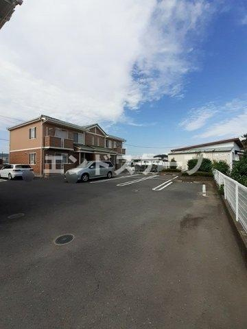 パール・カーサＡの駐車場|高崎、前橋のお部屋探しはエンドスケープまで！お客様の理想お聞かせ下さい♪